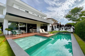 Casa Moderna 4 Suítes e Piscina